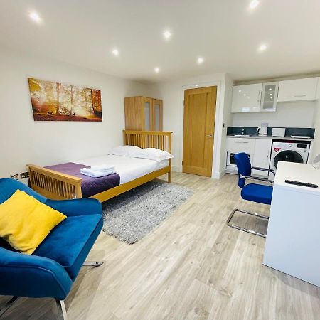 New Modern Studio Apartment, Parking, Netflix ケニルワース エクステリア 写真