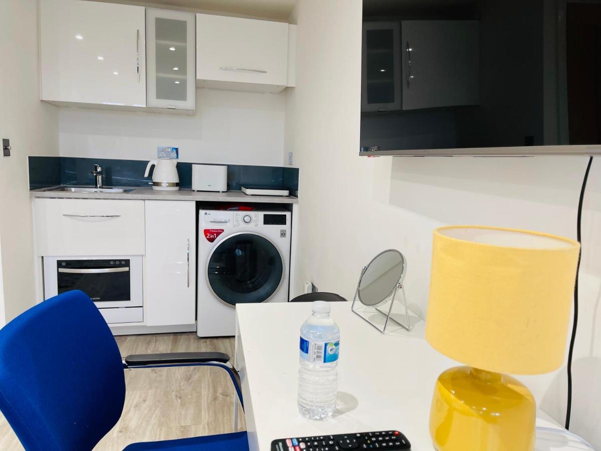 New Modern Studio Apartment, Parking, Netflix ケニルワース エクステリア 写真
