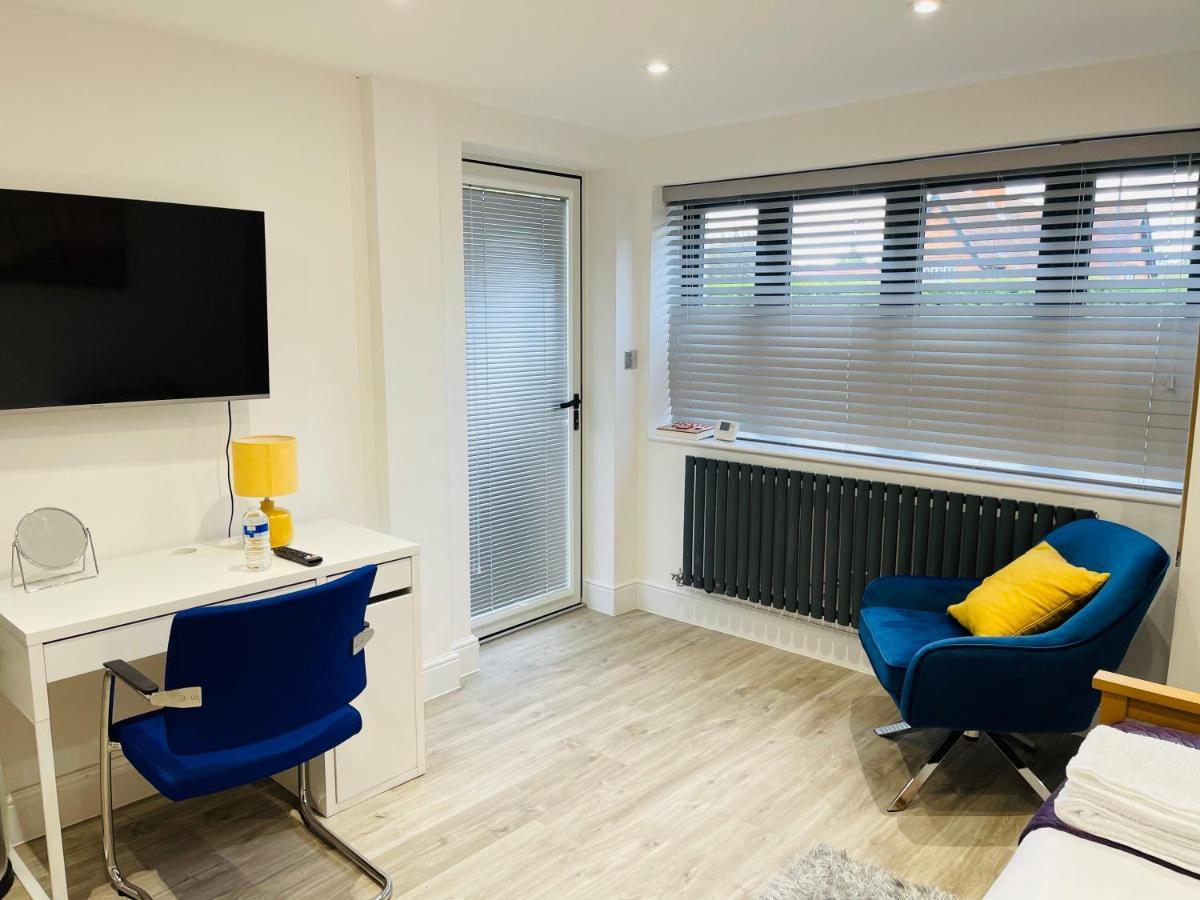 New Modern Studio Apartment, Parking, Netflix ケニルワース エクステリア 写真